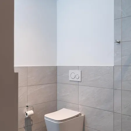 Charmante Mit Balkon Nahe Thunersee - Bitcoin Accepted * תון