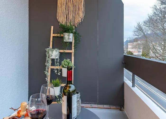 Charmante Mit Balkon Nahe Thunersee - Bitcoin Accepted * 툰